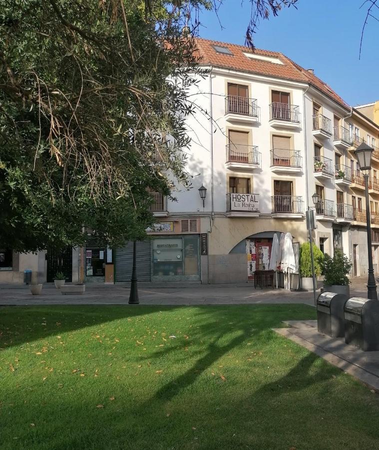 Hostal La Reina Zamora Esterno foto