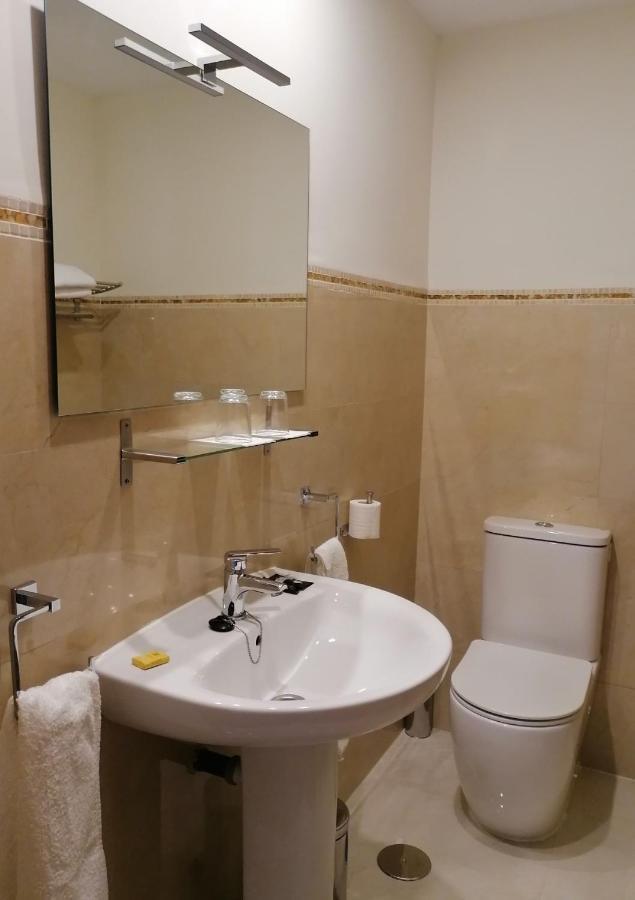 Hostal La Reina Zamora Esterno foto